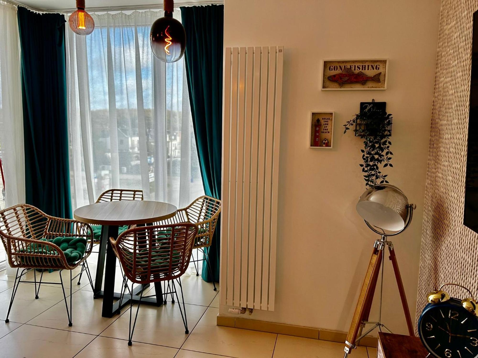 Apartment Klifowy Raj & Restaurant By Stayly *
